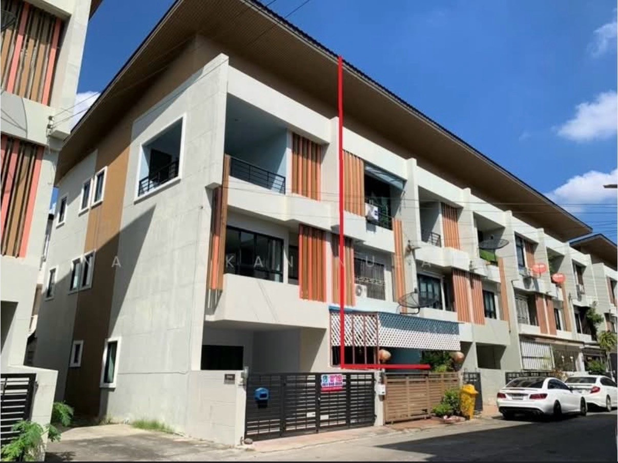 Cheapest sale, 3-story townhome, corner house, large house, The Symphony Nawamin 163