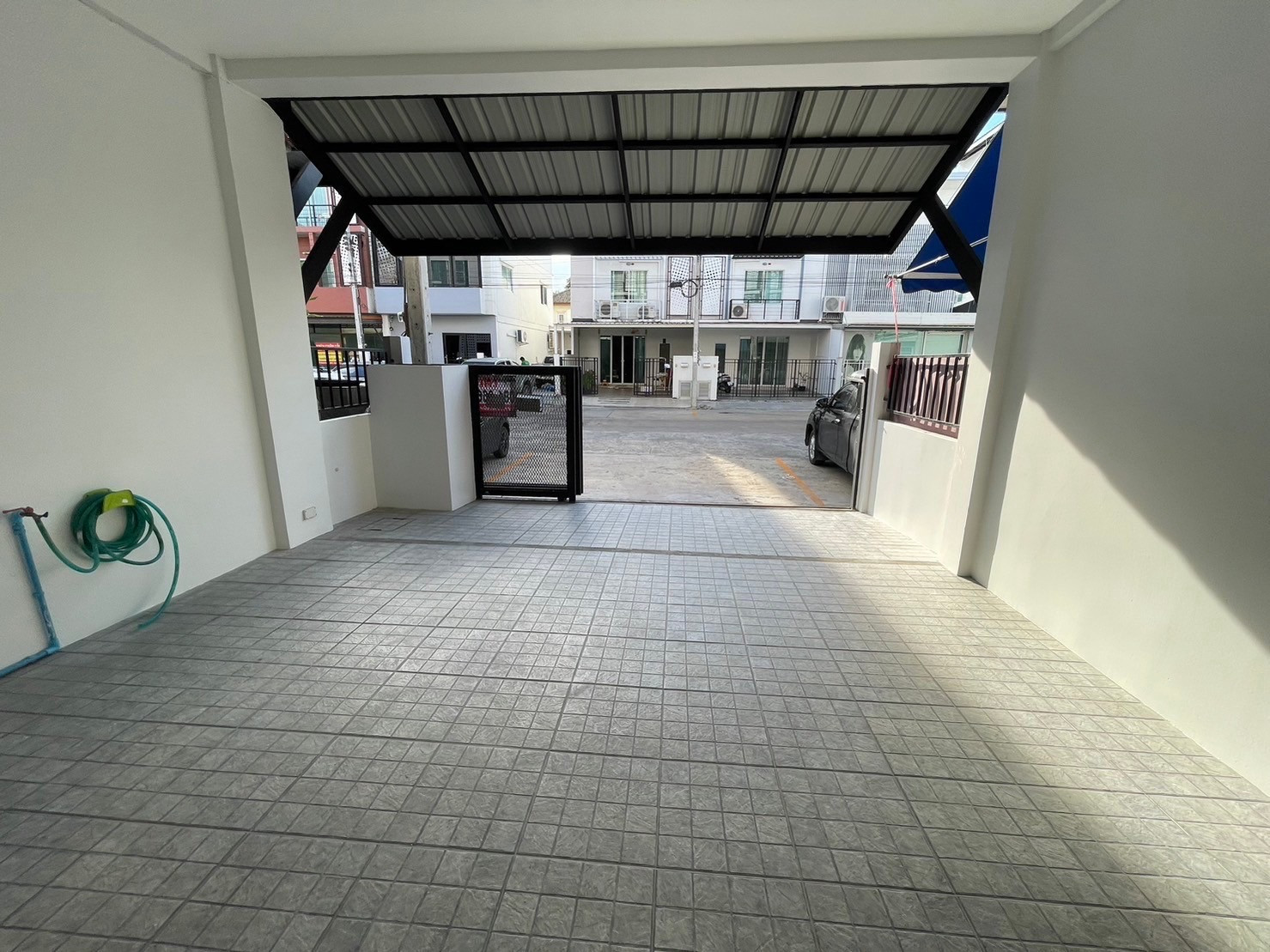 โฮมออฟฟิศ 3 ชั้น ทำเลทอง ติดถนนใหญ่  RK Park รามอินทรา–ซาฟารี ติดถนนเลียบคลองสอง คลองสามวา จดบริษัทได้  – รูปที่ 2