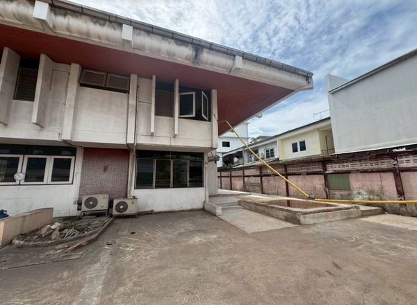 ให้เช่าที่ดินพร้อมบ้านเดี่ยว สุขุมวิท71 ปรีดีพนมยงค์ แปลงใหญ่จอดรถได้ 20 คัน ใกล้ BTS พระโขนง รองรับธุรกิจหลากหลาย