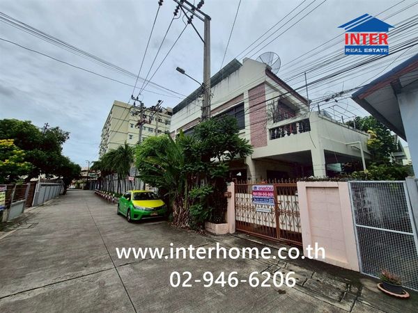 2-story detached house, 70 sq m. Detached house, Soi Charansanitwong 12. Charansanitwong Road, Itsaraphap Road, Bangkok Yai District Bangkok