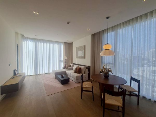 The Strand Thonglor ขายพร้อมเฟอร์ ลงทะเบียนเยี่ยมชมโครงการ 2 Bedrooms 2 Bathrooms 90 sq.m.  