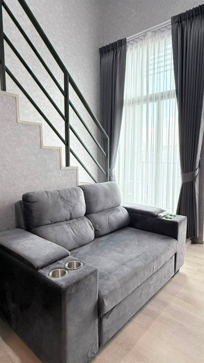 🌅 IDEO Charan 70-Riverview Duplex, 2 floors, Chao Phraya River view, 33rd floor, near MRT Bang Phlat (only 300 meters away).