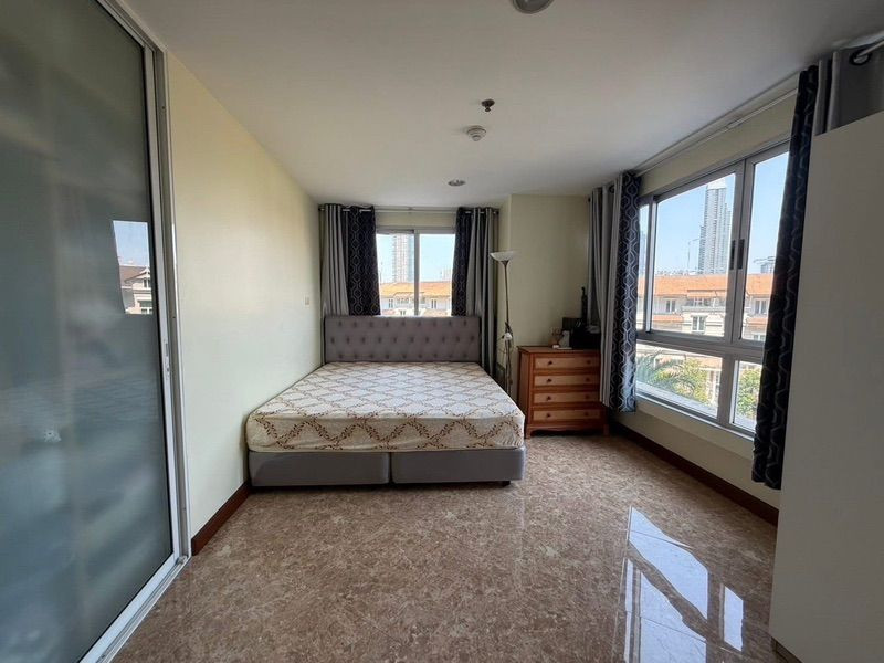 For rent River Heaven Charoen Krung 76/1, 4th floor. For rent River Heaven Charoen Krung 76/1, 4th floor.