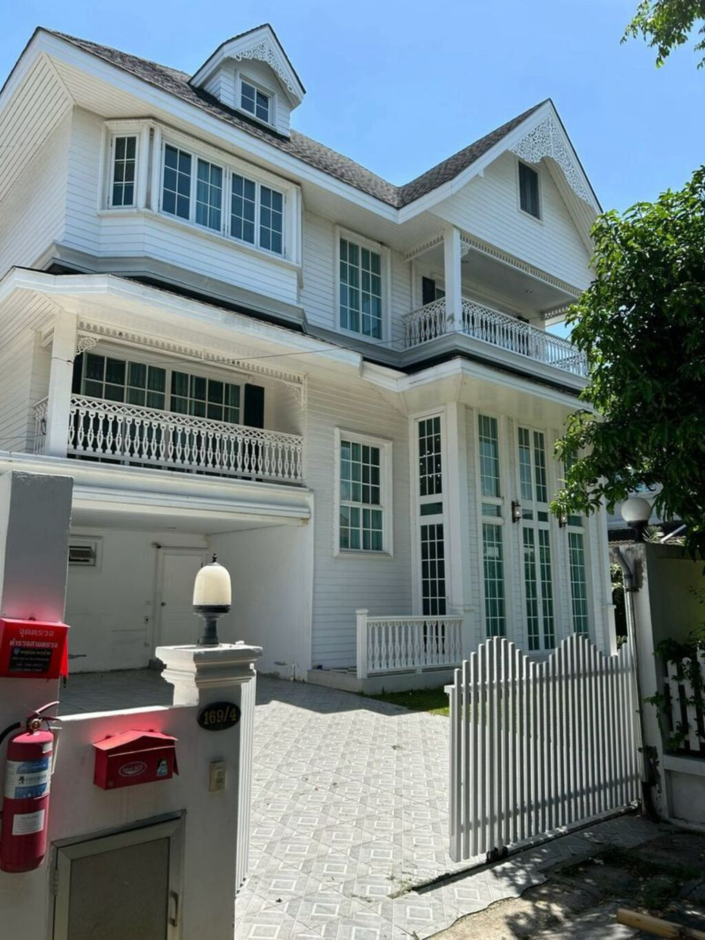 For Rent Fantasia villa 3 Unit 169/4 (Soi Bearing 16, Santikham 14, Sukhumvit 107) (Pets allowed) For Rent Fantasia villa 3 Unit 169/4 (Soi Bearing 16, Santikham 14, Sukhumvit 107) (Pets allowed)