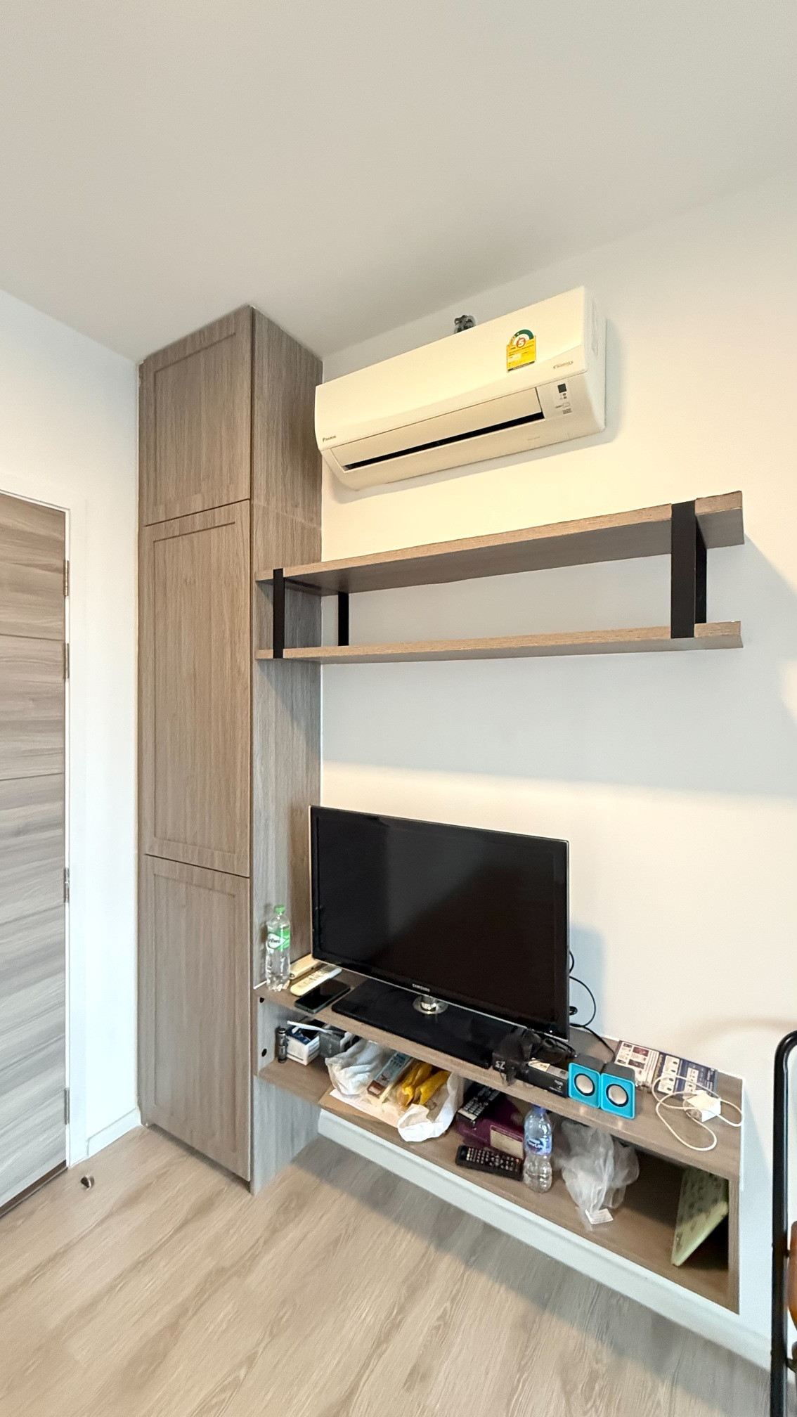 Condo for sale in Kensington Sukhumvit-Theparak, the biggest room but the cheapest price.