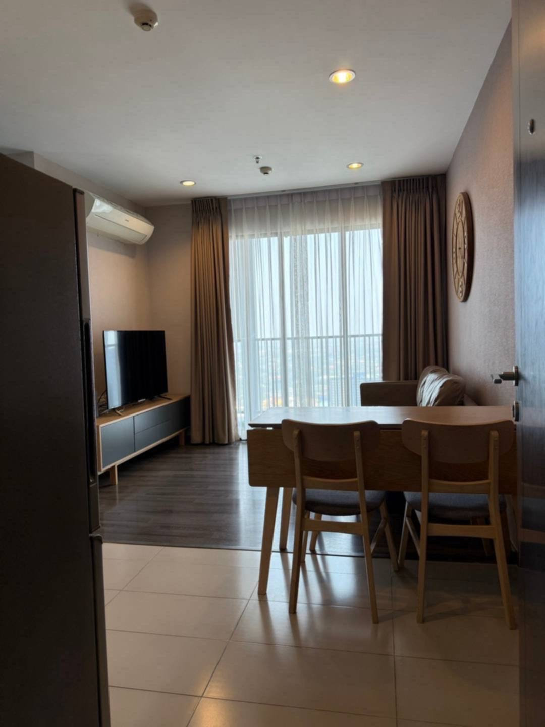 THE BASE Park West - Sukhumvit 77 38th floor : 35SQM. Welcome co-agency THE BASE Park West - Sukhumvit 77 38th floor : 35SQM. Welcome co-agency