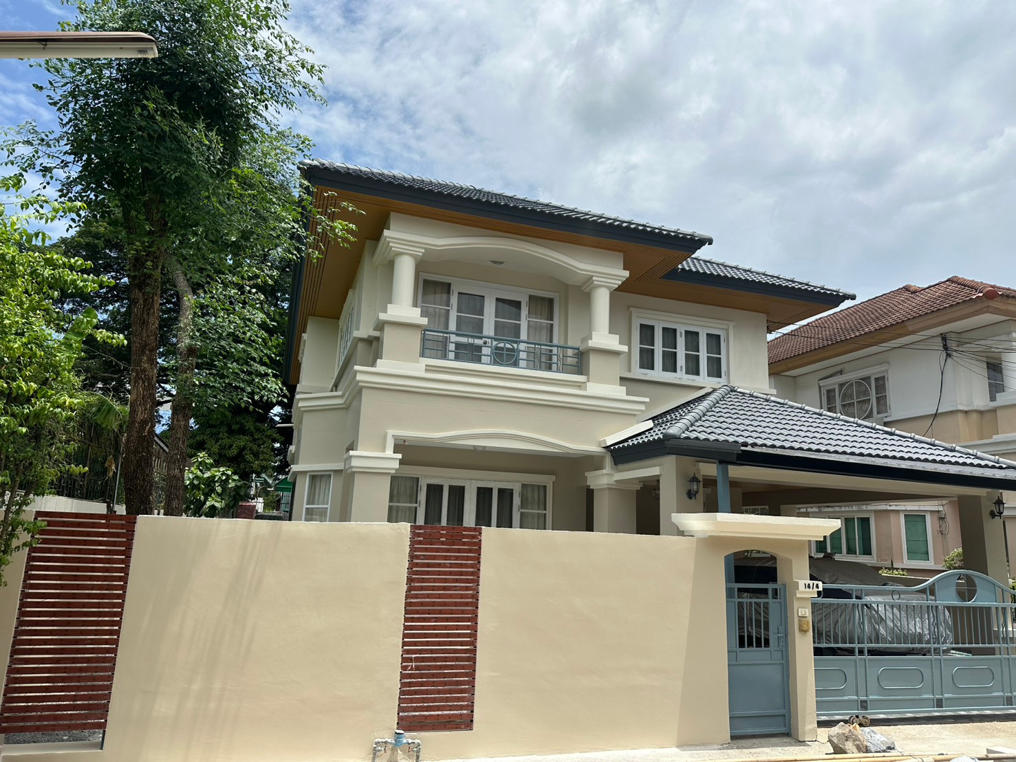 บ้านแบบนี้แทบไม่มีเหลือแล้ว เดินถึงรถไฟฟ้า ซีคอน และพาราไดซ์ พาร์ค ใน 5 นาที บ้านแบบนี้แทบไม่มีเหลือแล้ว เดินถึงรถไฟฟ้า ซีคอน และพาราไดซ์ พาร์ค ใน 5 นาที