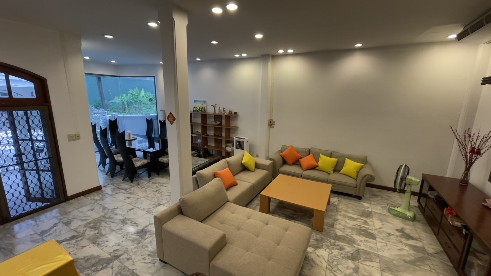 โอกาสหายาก บ้านหรู 5 ห้องนอนใจกลางเอกมัย ใกล้ J Avenue ทองหล่อ - U6504446 – รูปที่ 3
