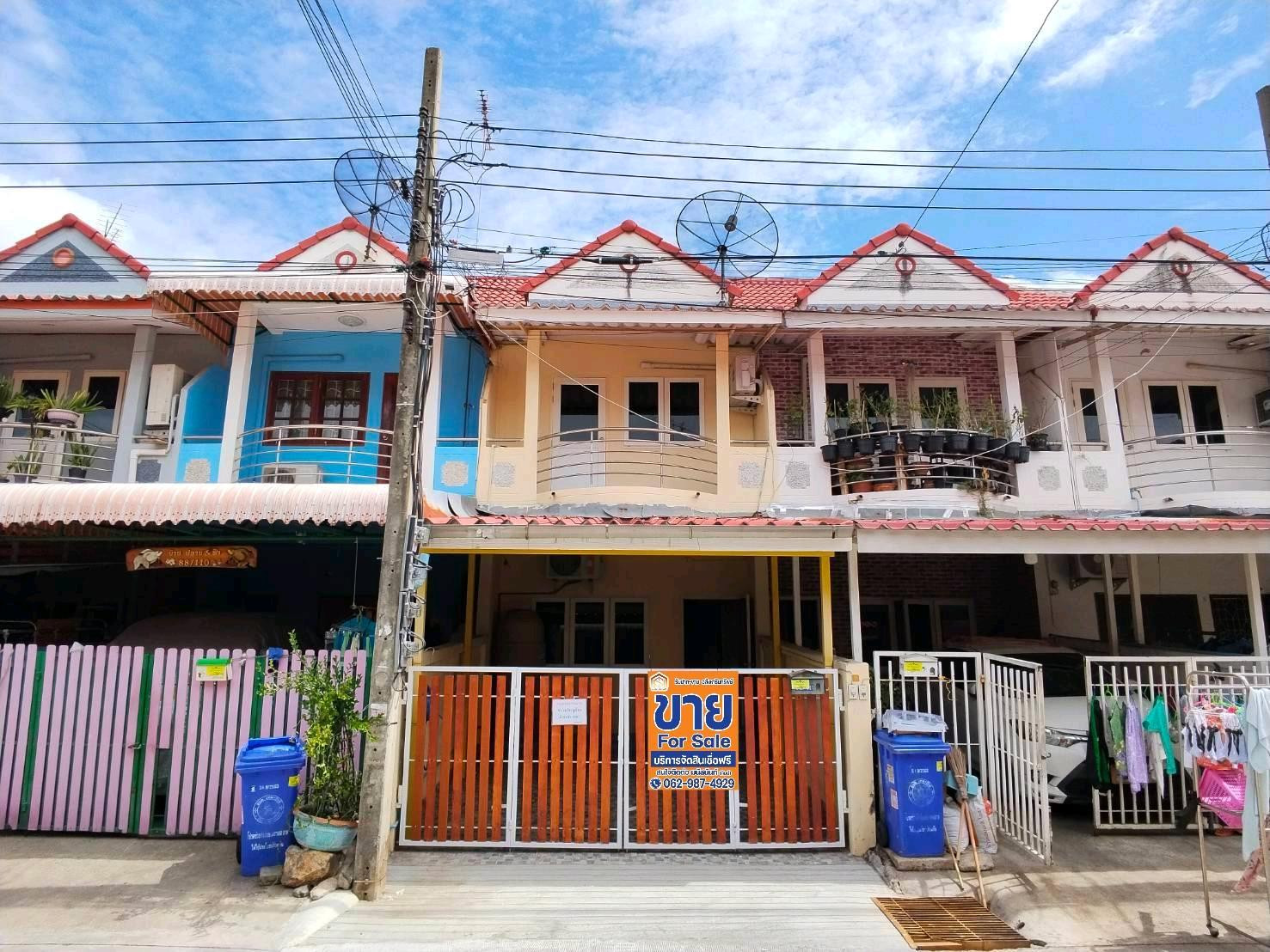 2-story townhouse for sale, Fueangfa Villa Project 12, Soi Mangkorn-Khandi, Theparak, Mueang Samut Prakan. 2-story townhouse for sale, Fueangfa Villa Project 12, Soi Mangkorn-Khandi, Theparak, Mueang Samut Prakan.