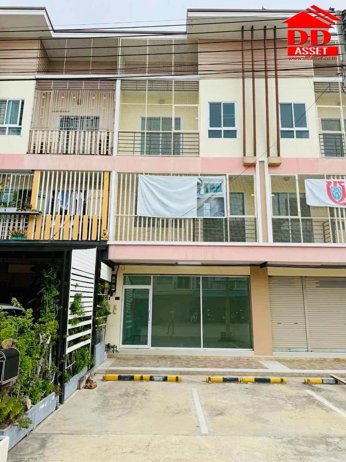 For sale / rent commercial building, Yingruay Premier Village, Suphanburi Province, code: T8254 For sale / rent commercial building, Yingruay Premier Village, Suphanburi Province, code: T8254