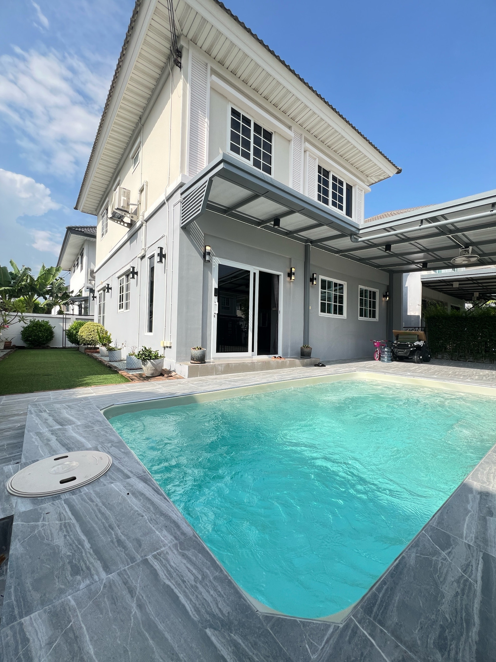 House with Private Swimming Pool for RentBangna | Near ABAC Bangna House with Private Swimming Pool for RentBangna | Near ABAC Bangna