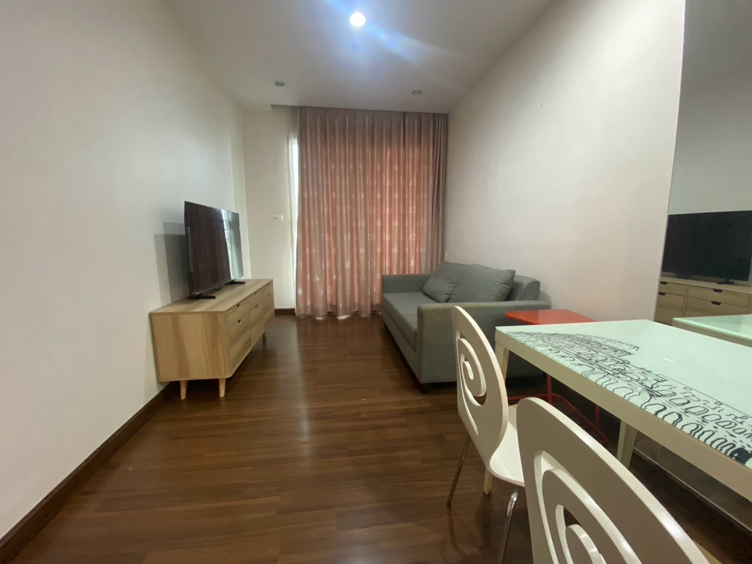 Supalai Lite Sathorn-Charoenrat for rent 1bed 49sqm 16,999 bath / 0632717888