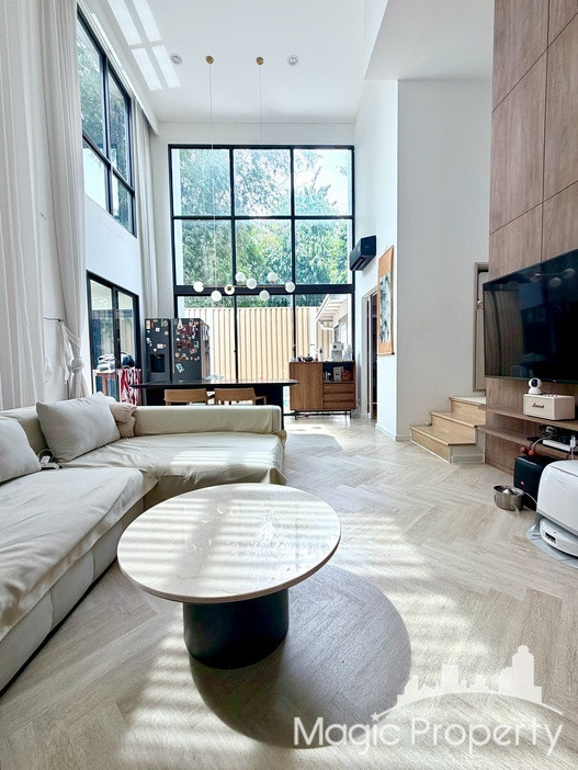 4 Bedroom Townhouse for Sale at Estara Haven Pattanakarn 20, On Nut 17 Alley, Suan Luang, Bangkok  – รูปที่ 2