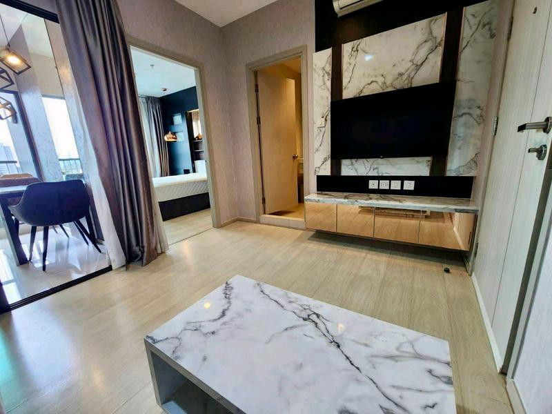 Urgent, newly available room for rent, Sukhumvit 48, near BTS Phra Khanong. Urgent, newly available room for rent, Sukhumvit 48, near BTS Phra Khanong.