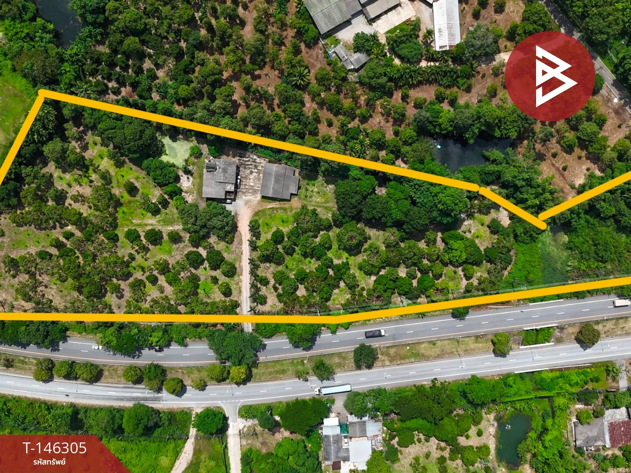 Durian orchard land for sale with house, area 9 rai 2 ngan 99 square wa, next to Sukhumvit Road, 4 lanes, Chanthaburi Province.