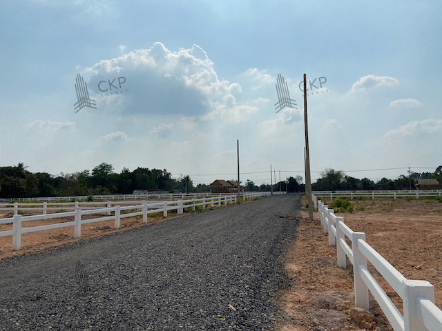ขายที่ดินแปลงสวย นครนายก หน้ากว้างประมาณ 49 เมตร ลึกประมาณ 39 เมตร มีน้ำ-ไฟครบ พร้อมต่อยอดใช้งาน เหมาะสำหรับปลูกบ้านพักอาศัย บ้านสวน บ้านพักตากอากาศ | 93387 – รูปที่ 2