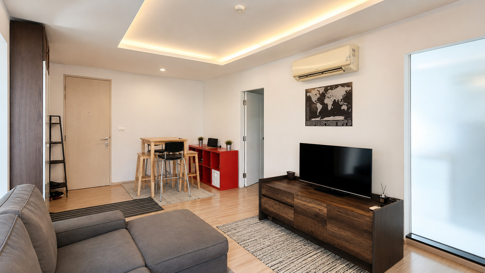 Urgent sale The Classy Ratchada 19 | Large room 62 sq m, 2 bedrooms, 2 bathrooms, 7th floor, near MRT. Urgent sale The Classy Ratchada 19 | Large room 62 sq m, 2 bedrooms, 2 bathrooms, 7th floor, near MRT.