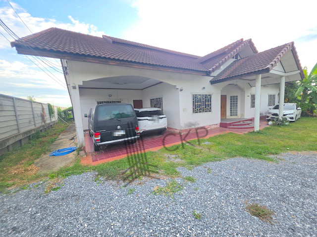 Large plot of land with house and garden for sale, 6 rai 114 sq.wa. Prime location, only 750 meters from Phutthamonthon Sai 5 Road. Ideal for a vacation home, garden house, housing development project, or long-term investment. | 93389 – รูปที่ 4