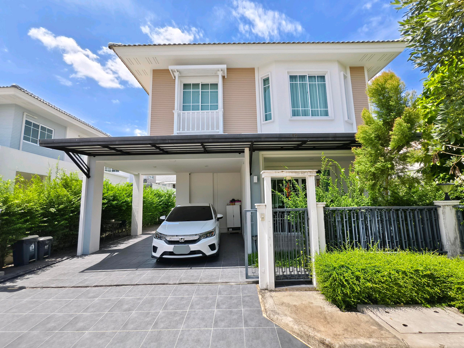 ♦️Best value, cheapest in the village♦️Corner house, new condition, only 4 years old, Khubon Ramindra. ♦️Best value, cheapest in the village♦️Corner house, new condition, only 4 years old, Khubon Ramindra.