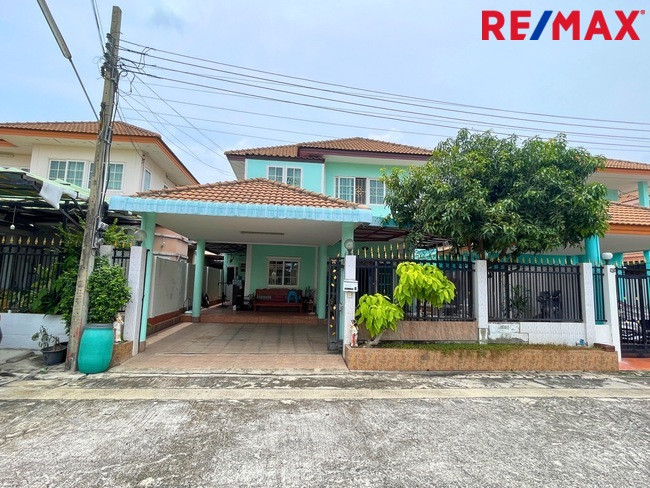 Single house for sale in Theparak Fueang Fa Village 9, Phase 5, Main Road, Soi Mangkorn, Soi Mangkon‑Khandi, Phraeksa, near the expressway and Suvarnabhumi Airport. Single house for sale in Theparak Fueang Fa Village 9, Phase 5, Main Road, Soi Mangkorn, Soi Mangkon‑Khandi, Phraeksa, near the expressway and Suvarnabhumi Airport.