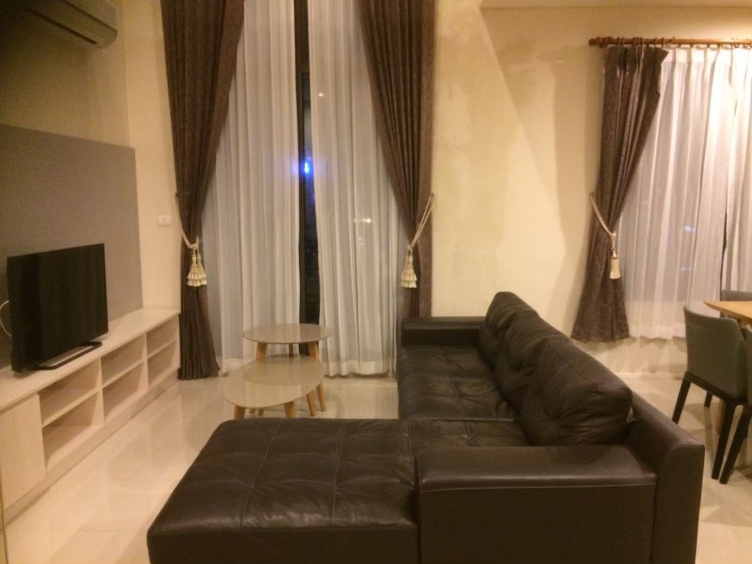 Villa Asoke for sale, best price in the building. Good condition, high class Fully furnished, 1 bedroom, 2 bathrooms Villa Asoke for sale, best price in the building. Good condition, high class Fully furnished, 1 bedroom, 2 bathrooms