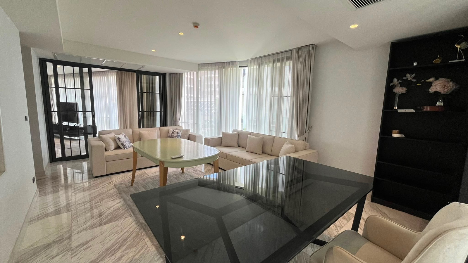 📌 Rental : Pet Friendly Penhouse with Balcony In Heart Of Thonglor , 3 Beds 4 Bath + 1 Working Room , 266 sqm 🔥🔥Rental Price : 250,000 THB / Month 🔥🔥📱 𝙏𝙚𝙡 : 061-9979915 📱 𝙇𝙞𝙣𝙚 : https://lin.ee/spjplH8 📱 𝙒𝙝𝙖𝙩𝙨𝘼𝙥𝙥 : 061-997-9915 #เซ้ง – รูปที่ 3