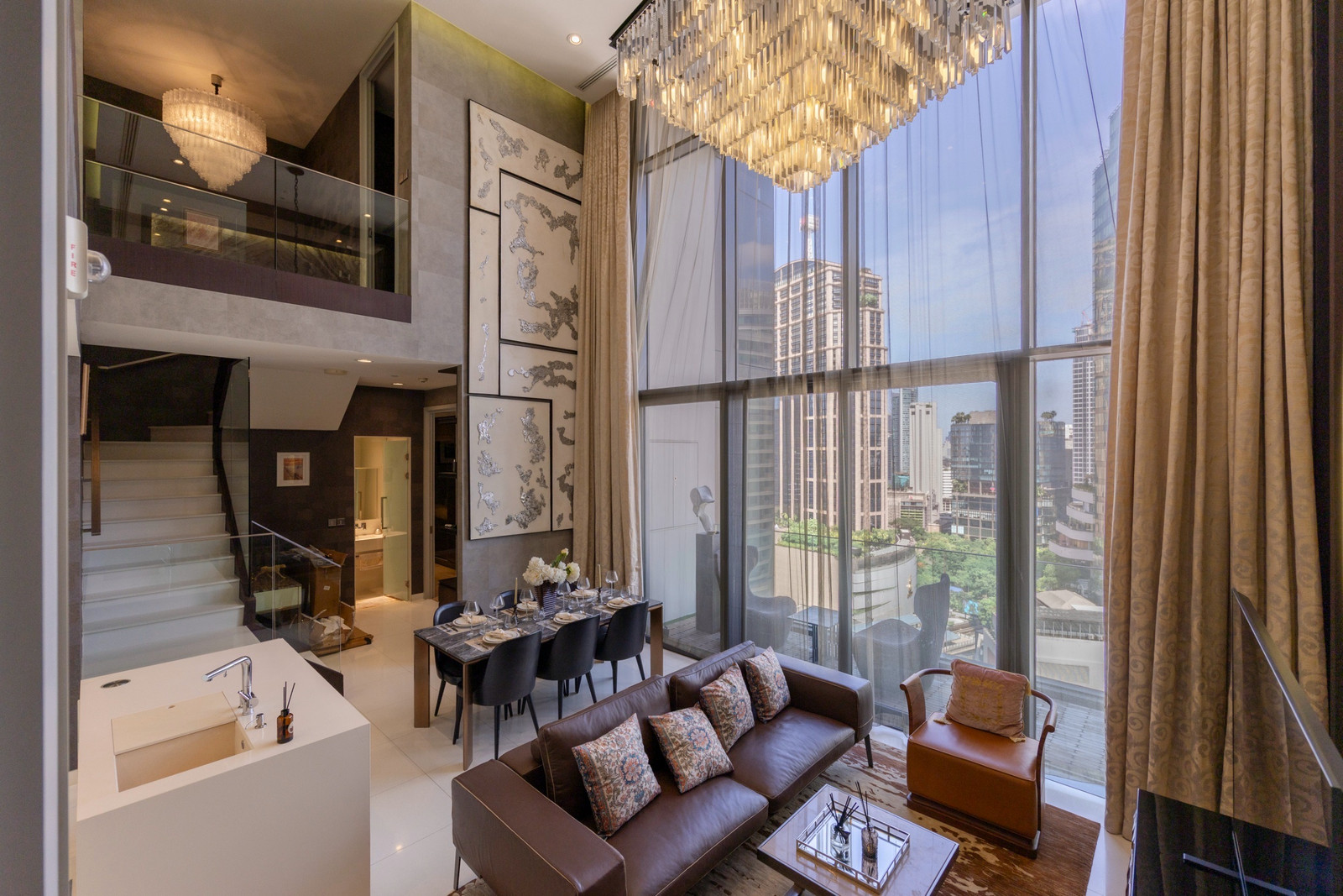 ปล่อยเช่า ✨VITTORIO สุขุมวิท 39✨ คอนโดหรูระดับ Ultra-Luxury | Duplex Type ขนาด 2 ห้องนอน , 3 ห้องน้ำ ตกแต่งหรูหราใจกลางกรุง | ใกล้ BTS พร้อมพงษ์ ปล่อยเช่า ✨VITTORIO สุขุมวิท 39✨ คอนโดหรูระดับ Ultra-Luxury | Duplex Type ขนาด 2 ห้องนอน , 3 ห้องน้ำ ตกแต่งหรูหราใจกลางกรุง | ใกล้ BTS พร้อมพงษ์