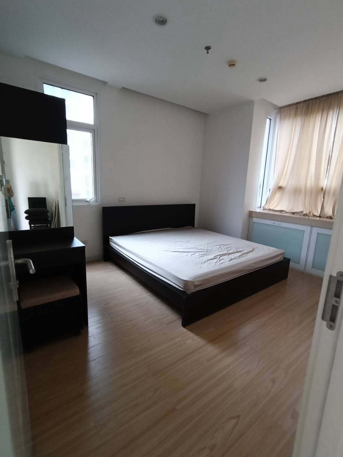 For rent TC Green rama9 (TC Green Rama 9)Spacious, proportionate room / open view