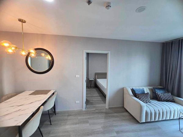Newly renovated condo for sale (2 bedrooms, corner room, 62 sq m.), open city view, able to watch ICONSIAM fireworks. The central area is full, 5 rai, near BTS Wutthakat.