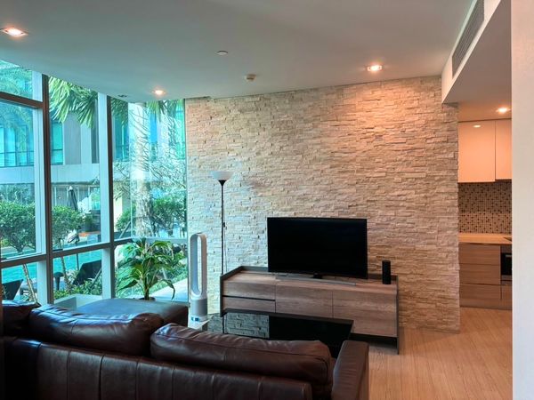 🔥Condo for sale: The Room Sukhumvit 21, beautiful room, central garden view, has a bathtub in the heart of Asoke, Sukhumvit 21, connected ✅ BTS Asoke and MRT Sukhumvit/Phetchaburi.