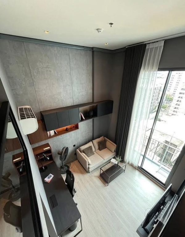 Premium condo for sale in Pradipat-Saphan Khwai location (1 bedroom, 38 sq m.), spacious area. Conveniently travel near BTS, surrounded by lifestyle areas and restaurants.