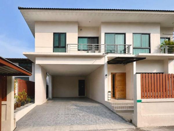 บ้านในซอยจรัญสนิทวงศ์ 71 แยก 3 / 4 ห้องนอน (ขาย), A house in Soi Charansanitwong 71, intersection 3. / 4 Bedrooms (FOR SALE) EARK085