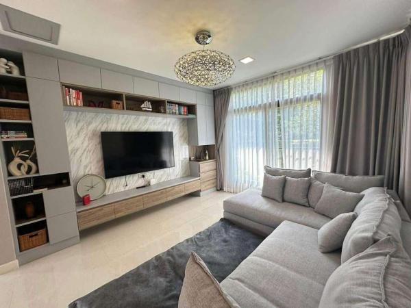 Mantana Bangna Km.7 / 4 Bedrooms (FOR RENT) DA102