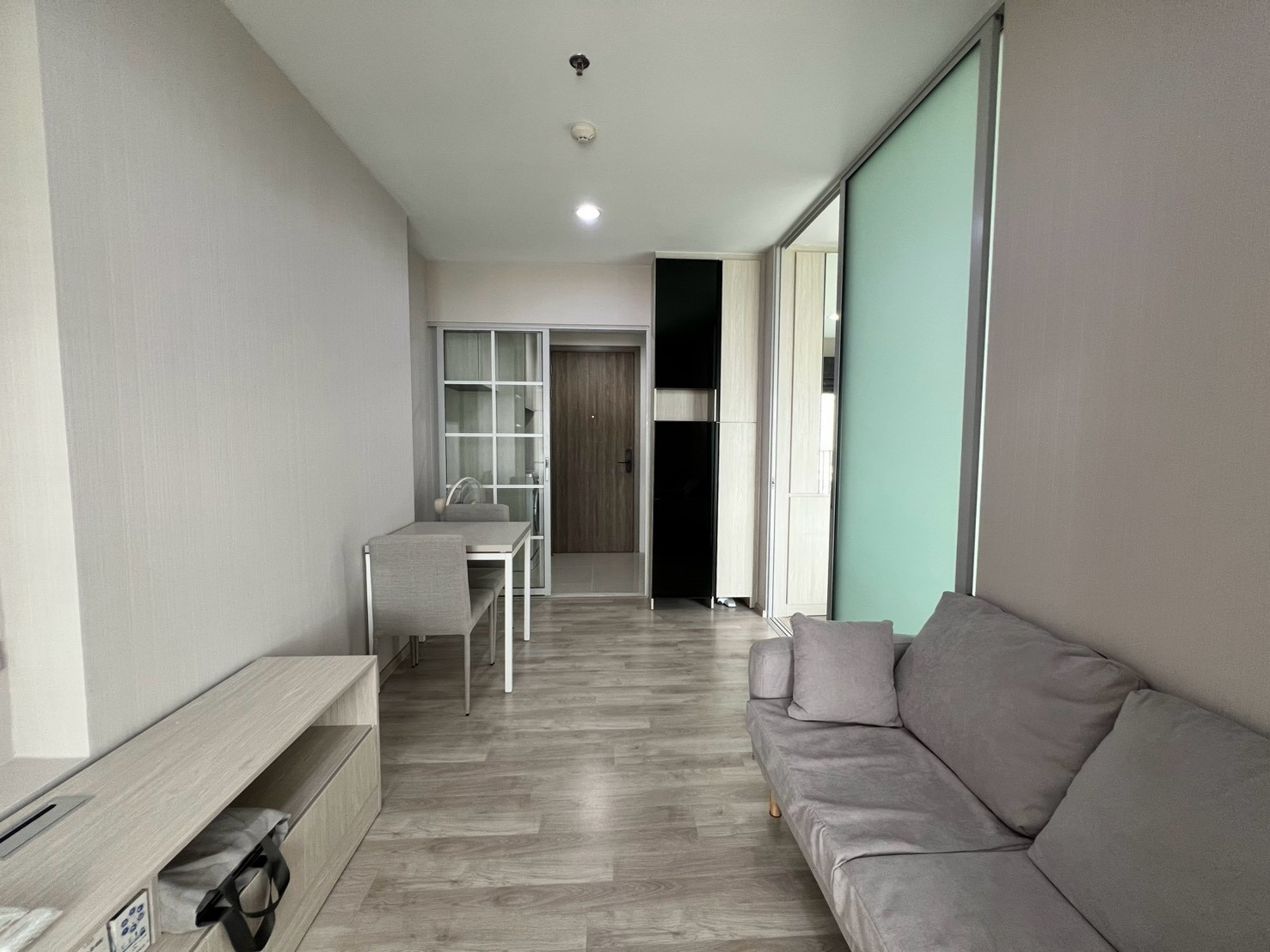 Niche Mono Ramkhamhaeng / Niche MONO RamkhamhaengRamkhamhaeng New condo, fully furnished Next to the Orange Line, Hua Mak Station, beautiful room, ready to move in. Niche Mono Ramkhamhaeng / Niche MONO RamkhamhaengRamkhamhaeng New condo, fully furnished Next to the Orange Line, Hua Mak Station, beautiful room, ready to move in.