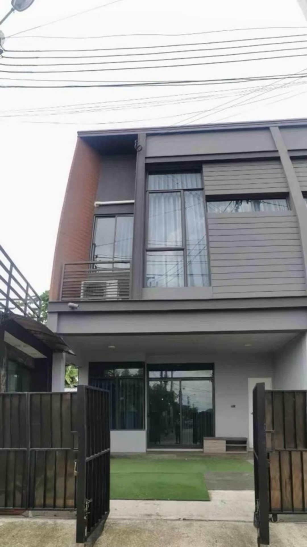 Townhome for Rent Corner Unit Verve Rama 9 Project