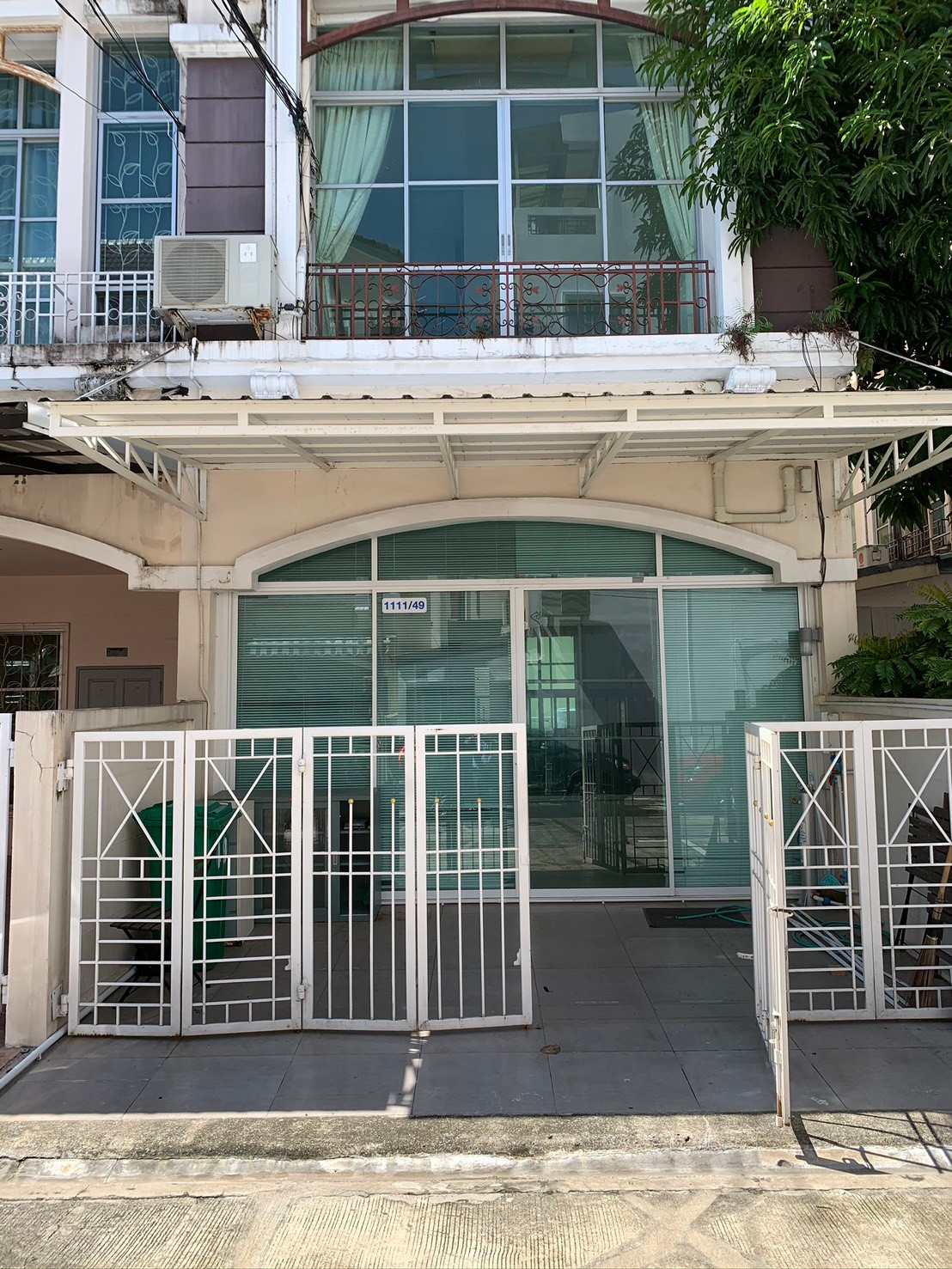 ให้เช่า บ้านกลางเมือง แยกรัชดา ลาดพร้าว 3 ชั้น 3 นอน 4 น้ำ บ้านเปล่าไม่มีเฟอร์นิเจอร์ – รูปที่ 2