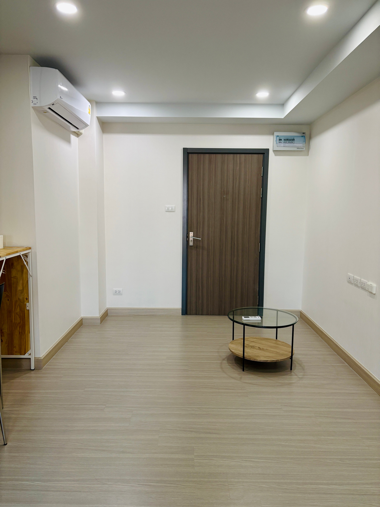 Condo for sale, Supalai City Resort, Sukhumvit 107, Building 5, 8th floor, ready to move in, good location, near BTS Bearing.