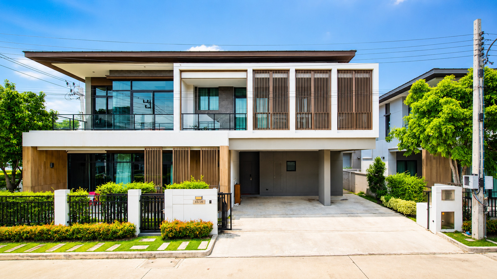 2-story detached house for sale, new condition, Bangkok Boulevard. Chaengwattana-Ratchaphruek, corner plot, ready to move in, area 76.6 sq m, 4 bedrooms, 5 bathrooms.