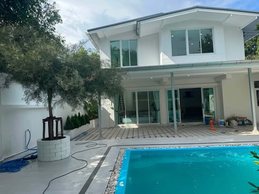 🏊🐶🐱 PET-FRIENDLY POOL VILLA 🏡WALK TO BTS ON NUT ✨ 4 BEDROOMS | PRIVATE POOL | ONLY 140K ✨