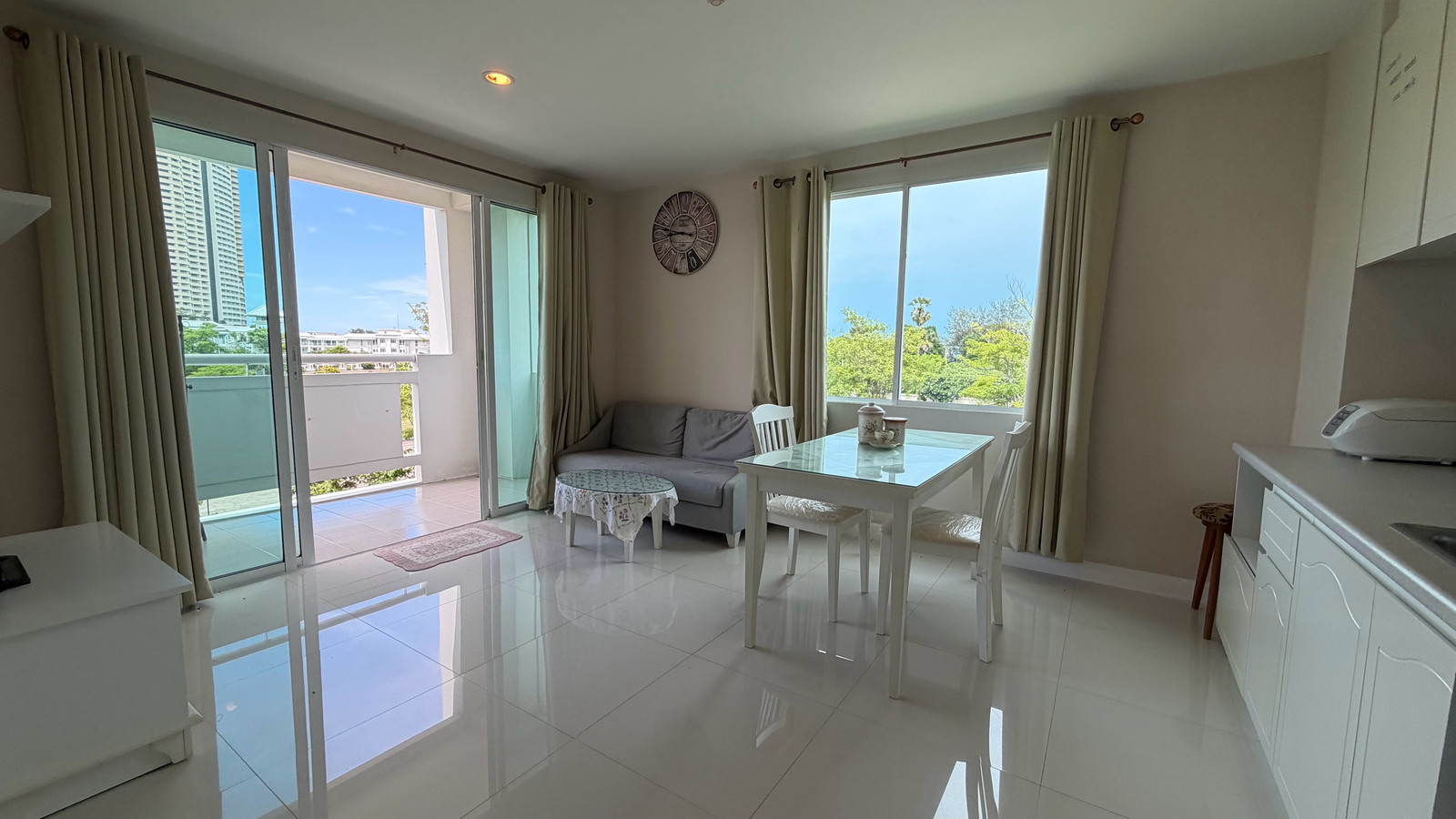 Cheapest sale, beachfront condo, Cha-am, The Energy Ratchaphruek, Cha-am. Cheapest sale, beachfront condo, Cha-am, The Energy Ratchaphruek, Cha-am.