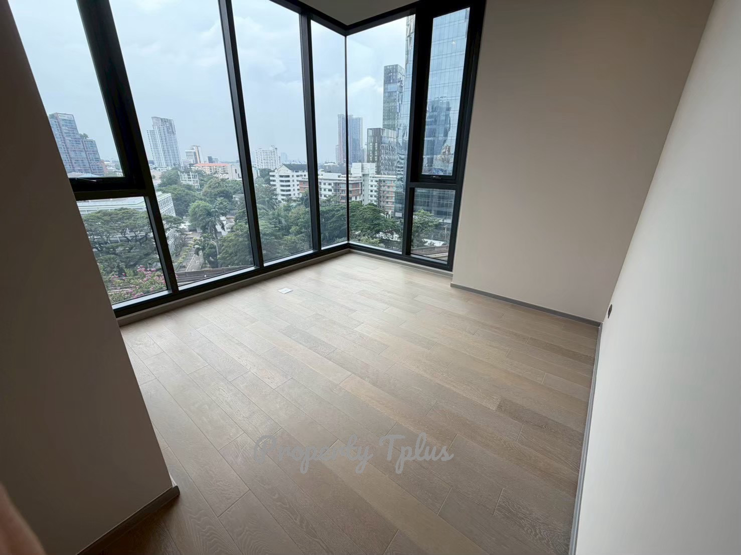 HYDE Heritage Thonglor, new room from the project, 2 large bedrooms. Wide corner room HYDE Heritage Thonglor, new room from the project, 2 large bedrooms. Wide corner room