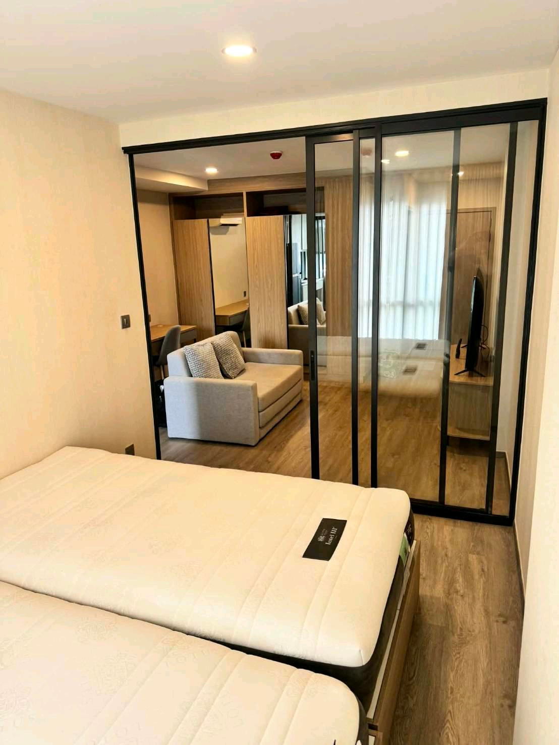 🌇Sale/ Selling a beautiful room, high floor, swimming pool view, with tenant, free furniture, electricity, contact 📱or Line: 0616395225 🌇Sale/ Selling a beautiful room, high floor, swimming pool view, with tenant, free furniture, electricity, contact 📱or Line: 0616395225
