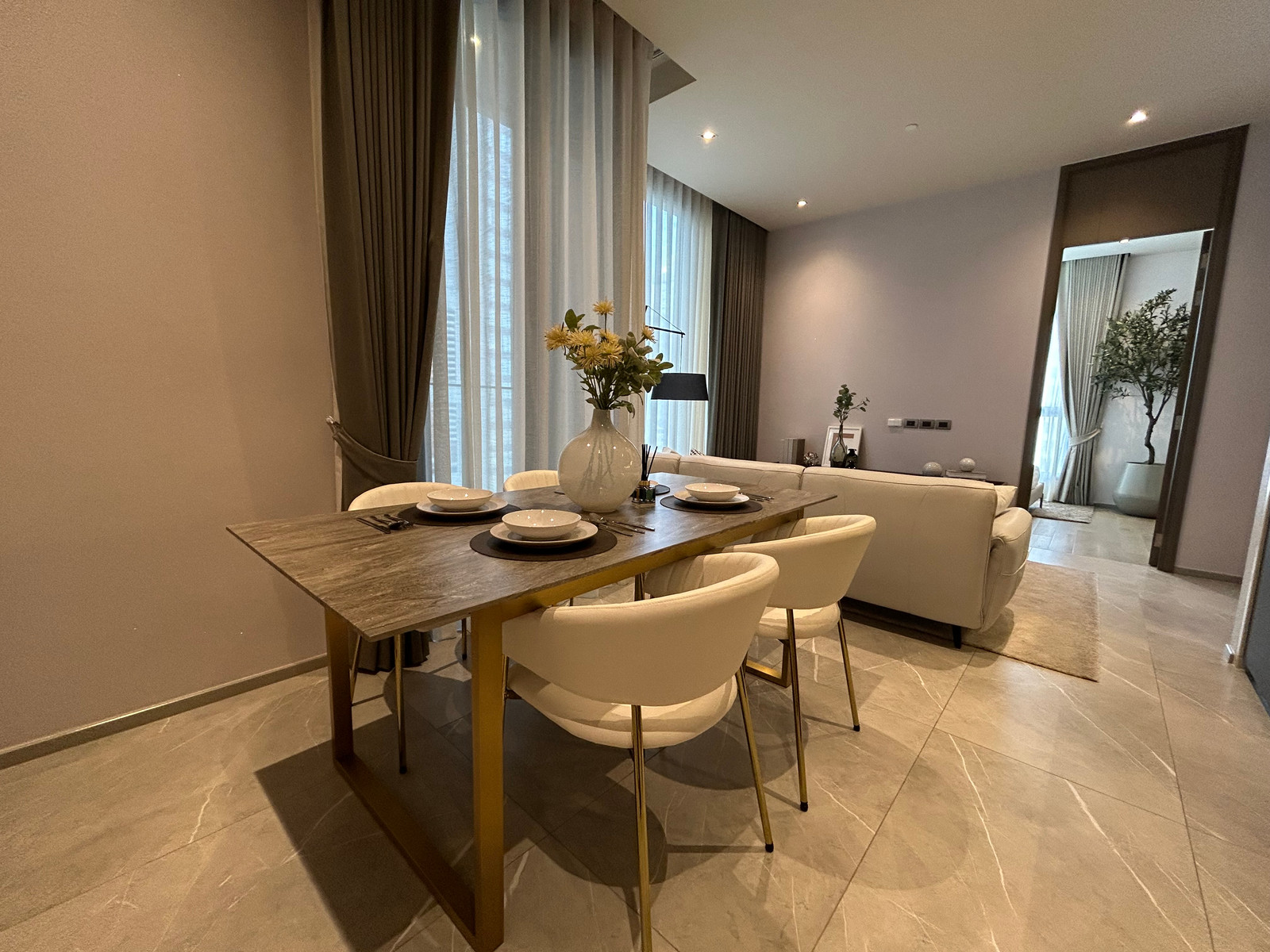 HYDE Heritage Thonglor 1 bedroom, high floor, corner room, promotional price. HYDE Heritage Thonglor 1 bedroom, high floor, corner room, promotional price.