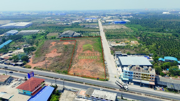 Land next to the road, Ban Phaeo - Phra Prathon, area 8-2-14.70 rai, near Rama 2, Samut Sakhon. Land next to the road, Ban Phaeo - Phra Prathon, area 8-2-14.70 rai, near Rama 2, Samut Sakhon.