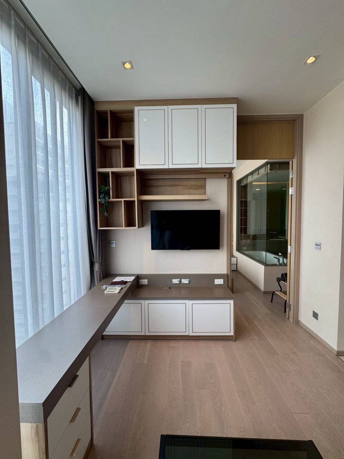 The Esse Asoke😍📞0825686458