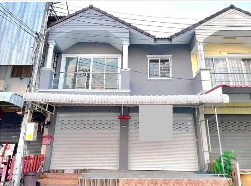 Two adjoining commercial buildings for sale in Khao Kilom, Sriracha, next to Worakit Fresh Market. Ideal for business. Two adjoining commercial buildings for sale in Khao Kilom, Sriracha, next to Worakit Fresh Market. Ideal for business.