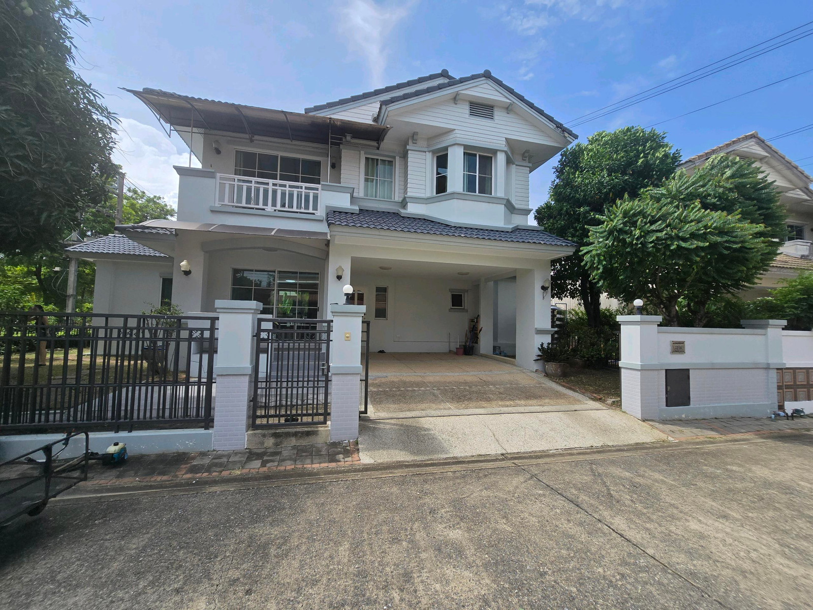 🏡 ขาย / เช่า บ้านเดี่ยว 2 ชั้นโครงการคุณภาพแบรนด์ Land &amp; Houses หลังมุม รีโนเวทใหม่ พร้อมอยู่ พร้อมเฟอร์นิเจอร์ เครื่องใช้ไฟฟ้าใหม่ๆจุกๆจัดเต็ม หิ้วกระเป๋าเข้าอยู่ได้เลยจ้า