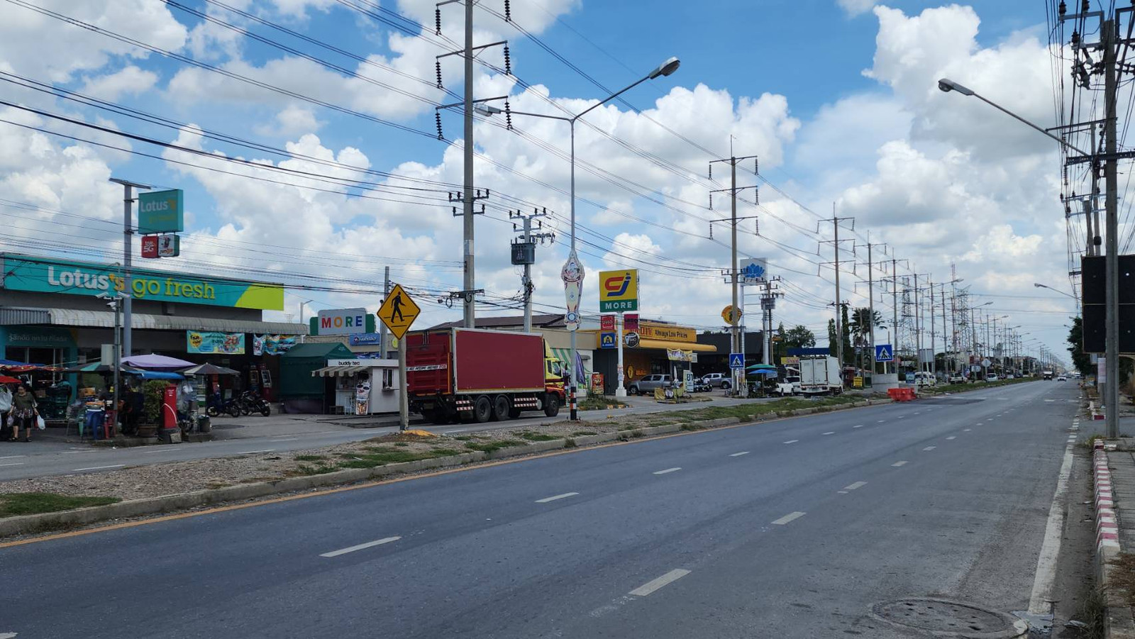 ขายที่ดิน 1 ไร่ ติดถนนใหญ่ แปลงมุม ตรงข้าม Global House ไทรน้อย นนทบุรี เหมาะสร้าง Home Office ร้านอาหาร คาเฟ่ โชว์รูม และอาคารสำนักงาน – รูปที่ 2