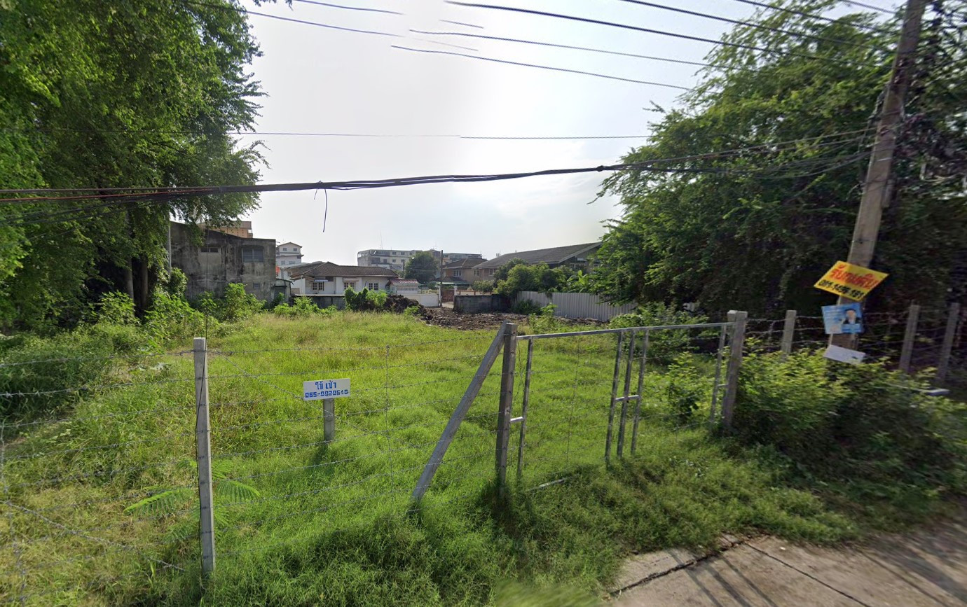 Rent/sell empty land, good location! Total area 216 sq m. will let it out himself. Easy to talk to, can negotiate price. Willing to rent both short term and long term/sell outright. Rent/sell empty land, good location! Total area 216 sq m. will let it out himself. Easy to talk to, can negotiate price. Willing to rent both short term and long term/sell outright.
