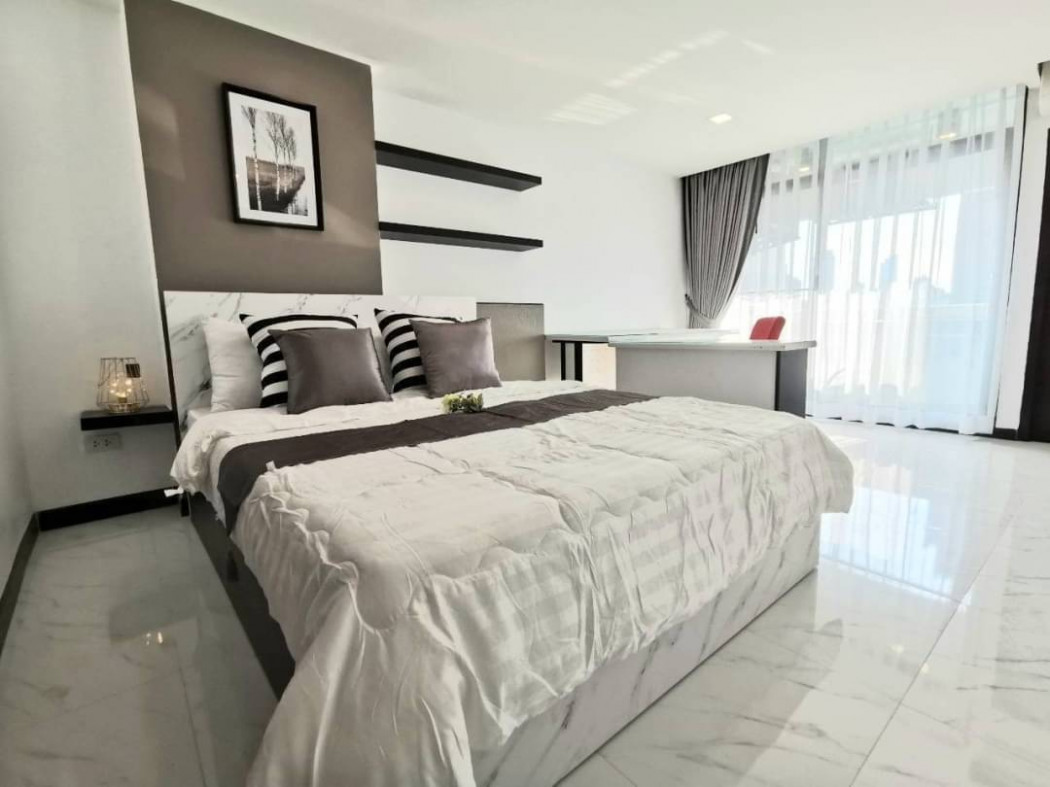 Condo for sale, ITF Silom Palace, 51 sq m., 14th floor, near BTS Chong Nonsi, only 200 meters.